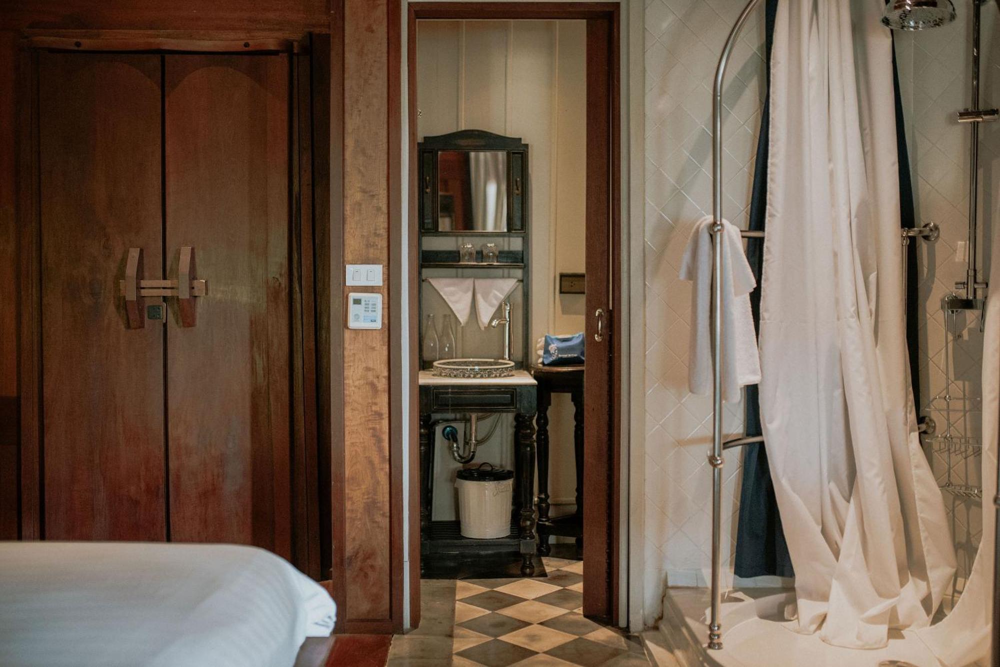 Burasari Heritage Luang Prabang Room photo